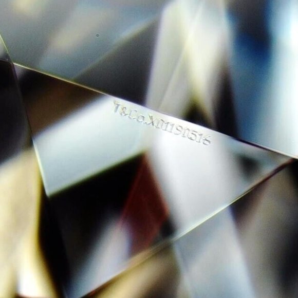 20788 Tiffany & Co. Platinum 0.65ct H VS2 Round Diamond Engagement Ring 5.75 - Picture 3 of 6